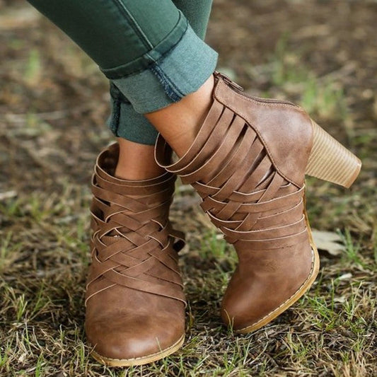 Joan – Pointed Thick Heel Hollow Booties