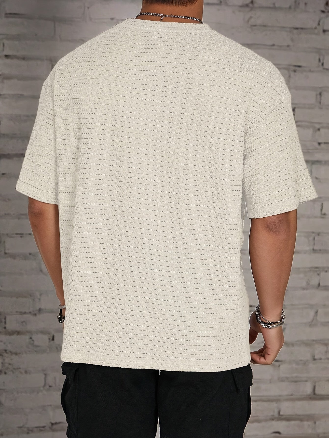 William - Textured T-shirt with Loose Fit and Crew Neck for Men