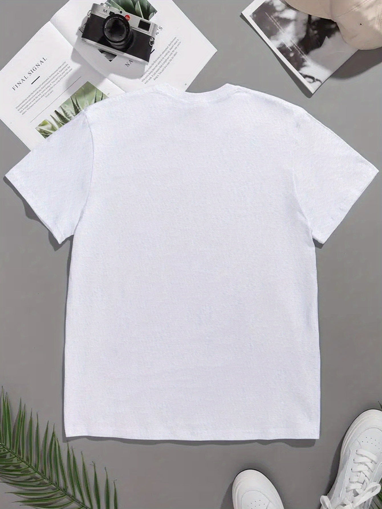 Lewis - Casual T-Shirt with Letters And Christmas Tree Print for Men