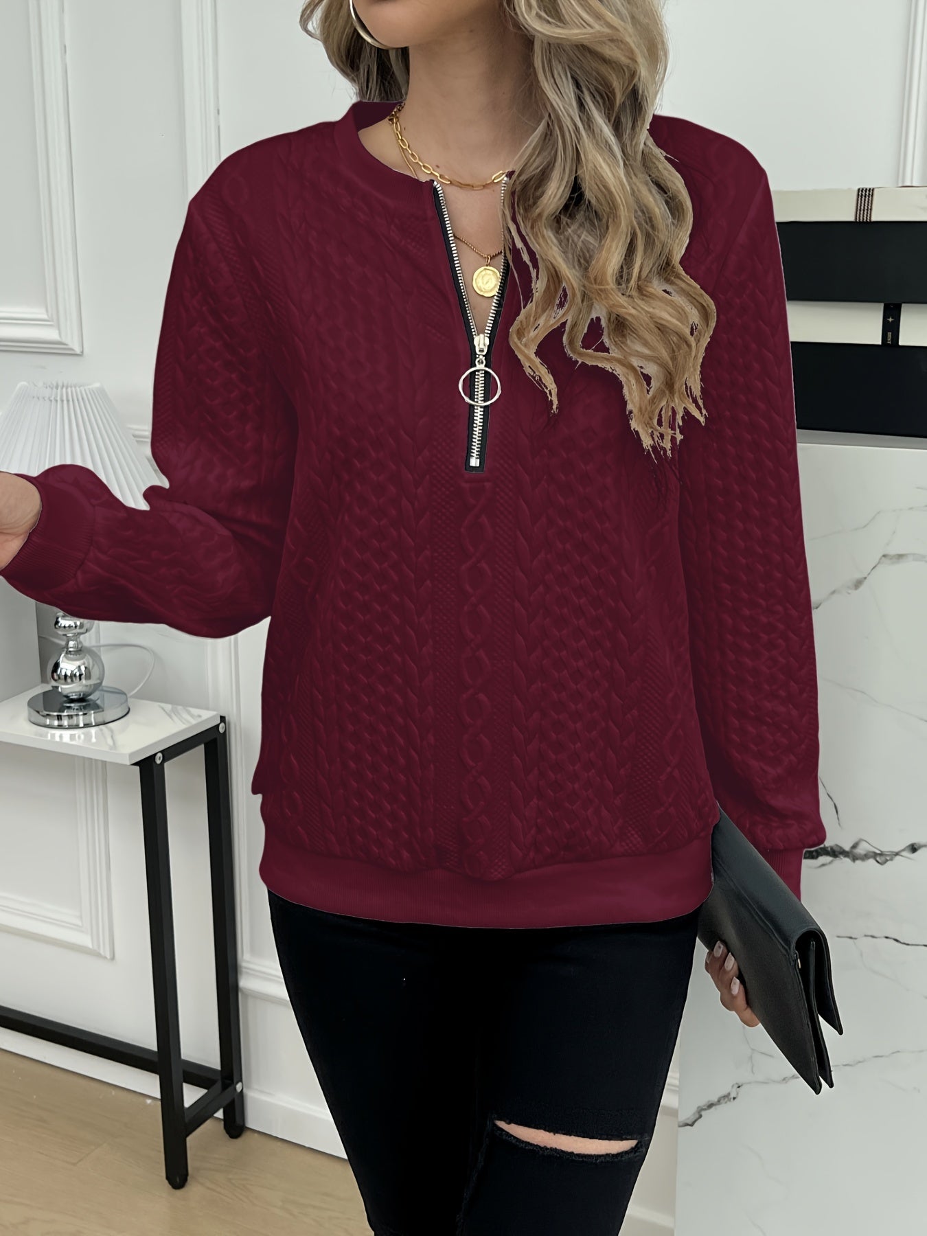 Alice – Textured Pullover Sweatshirt