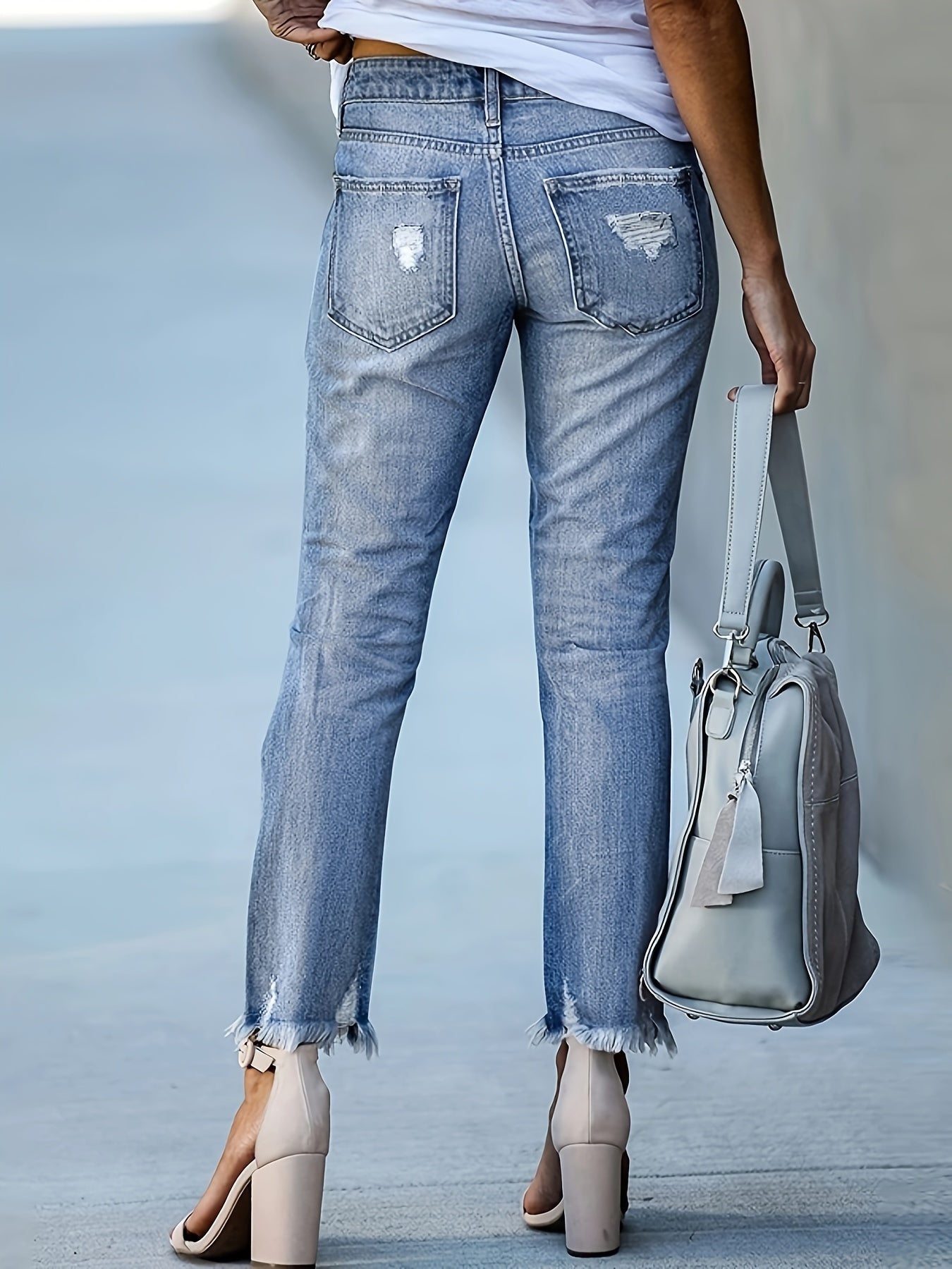 Olivia - Denim Jeans with Ripped and Ankle-Length for Women