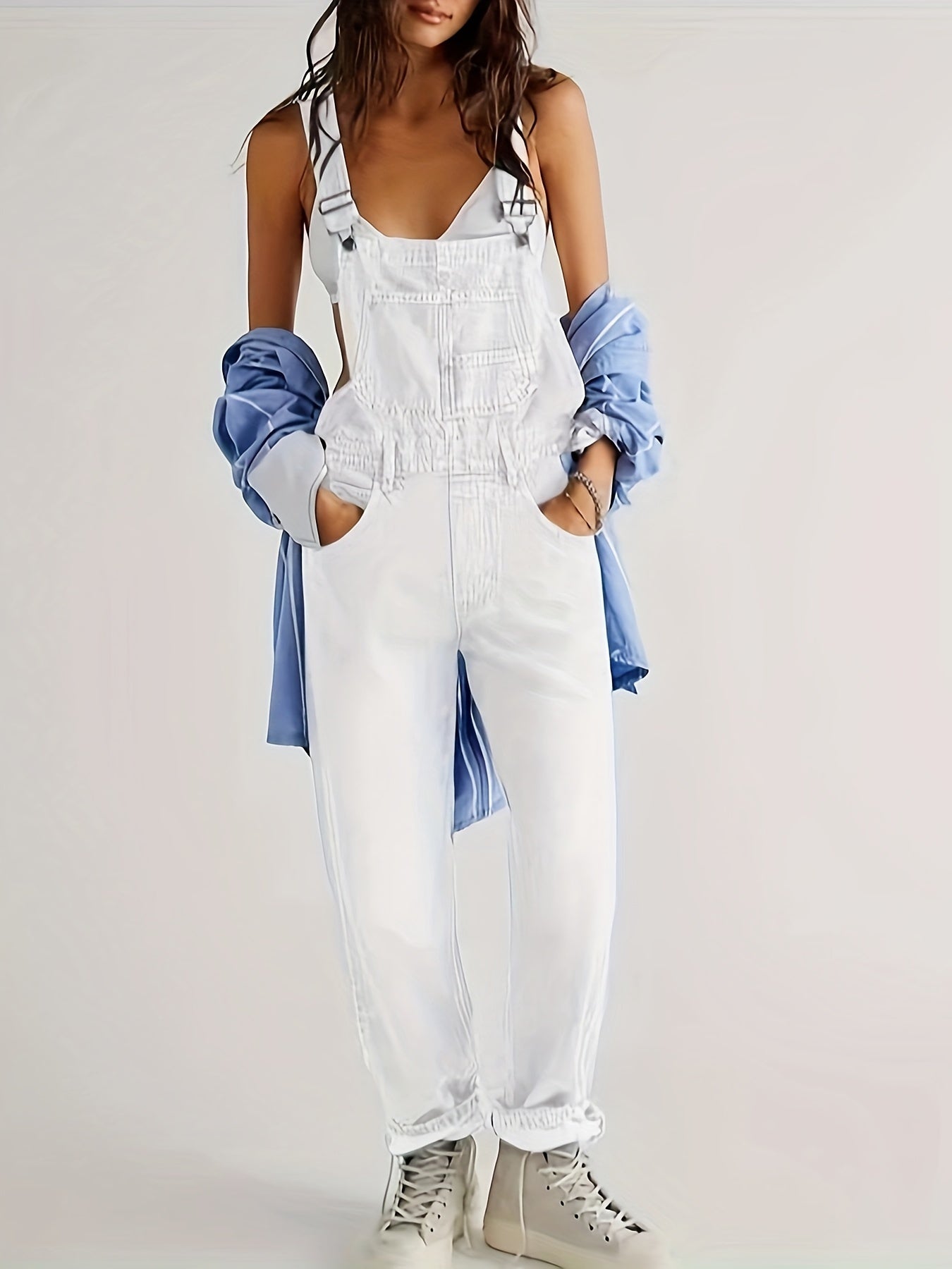 Lola - Casual Style Denim Overalls with Relaxed Fit and Pockets for Women