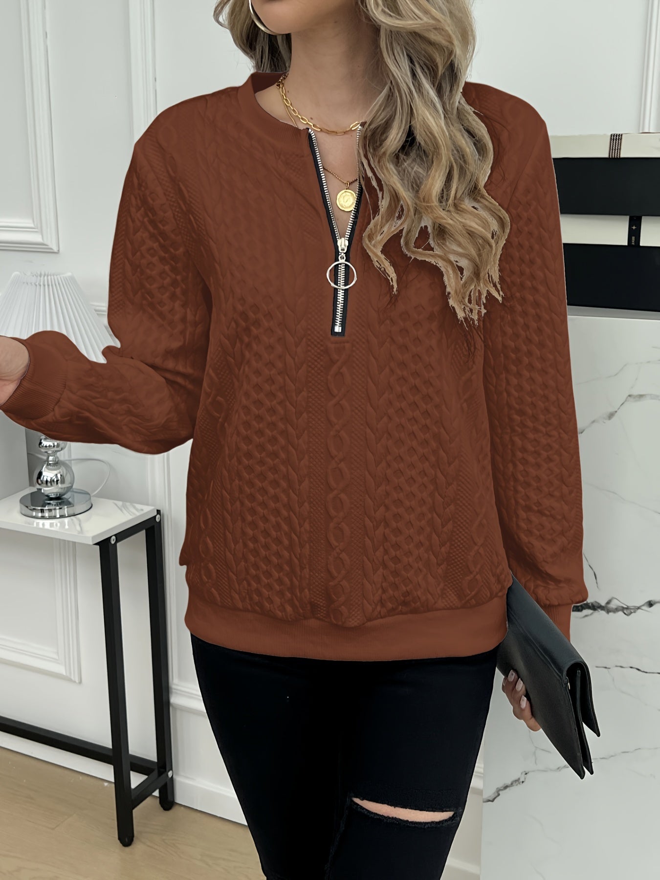 Alice – Textured Pullover Sweatshirt