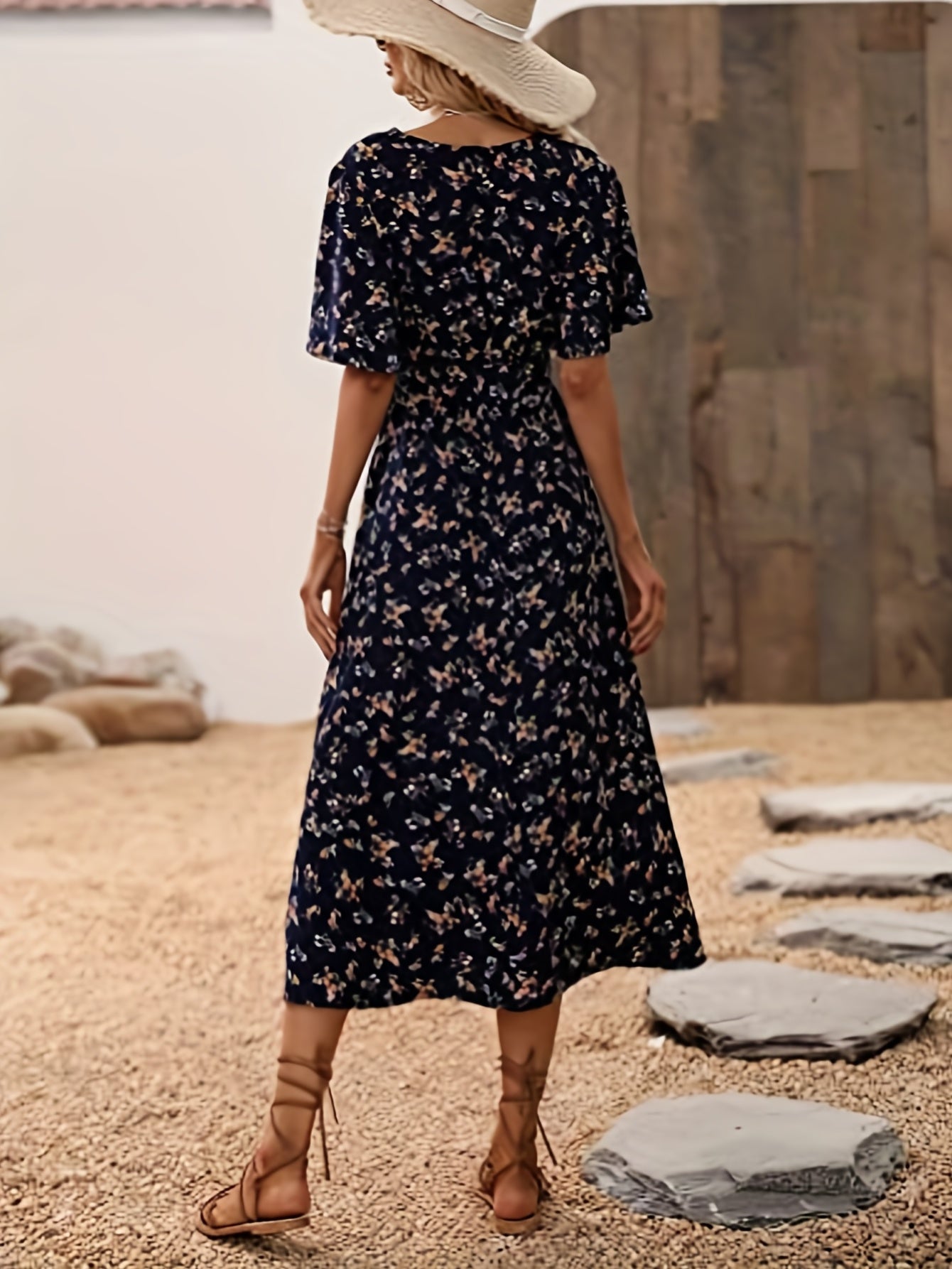 Laura – Floral Print Boho V Neck Dress