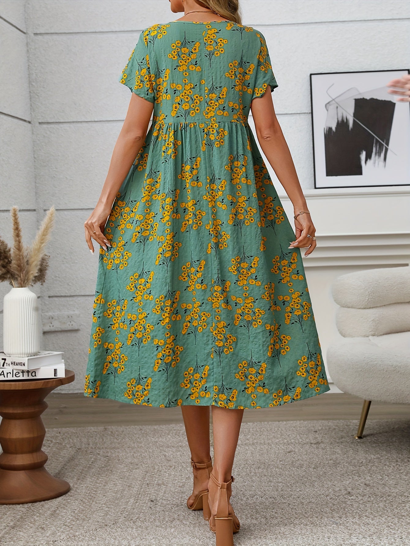 Emma - Vintage Loose Smocked Dress with Floral Print for Women