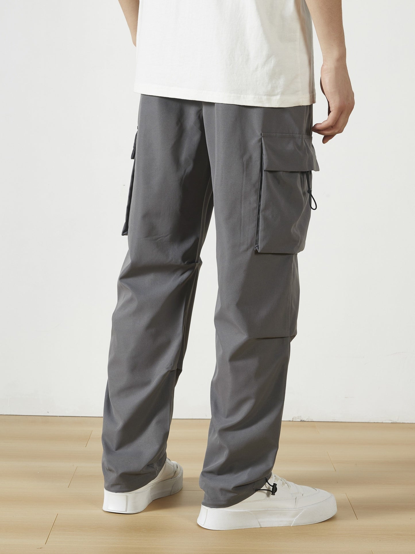 William - Casual Cargo Pants with Flap Pockets and Straight Leg for Men