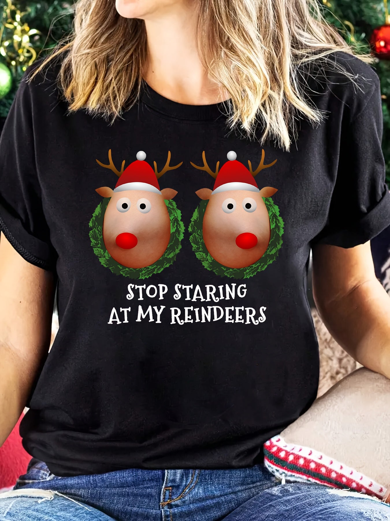 Patricia – Christmas Reindeer Print T-Shirt