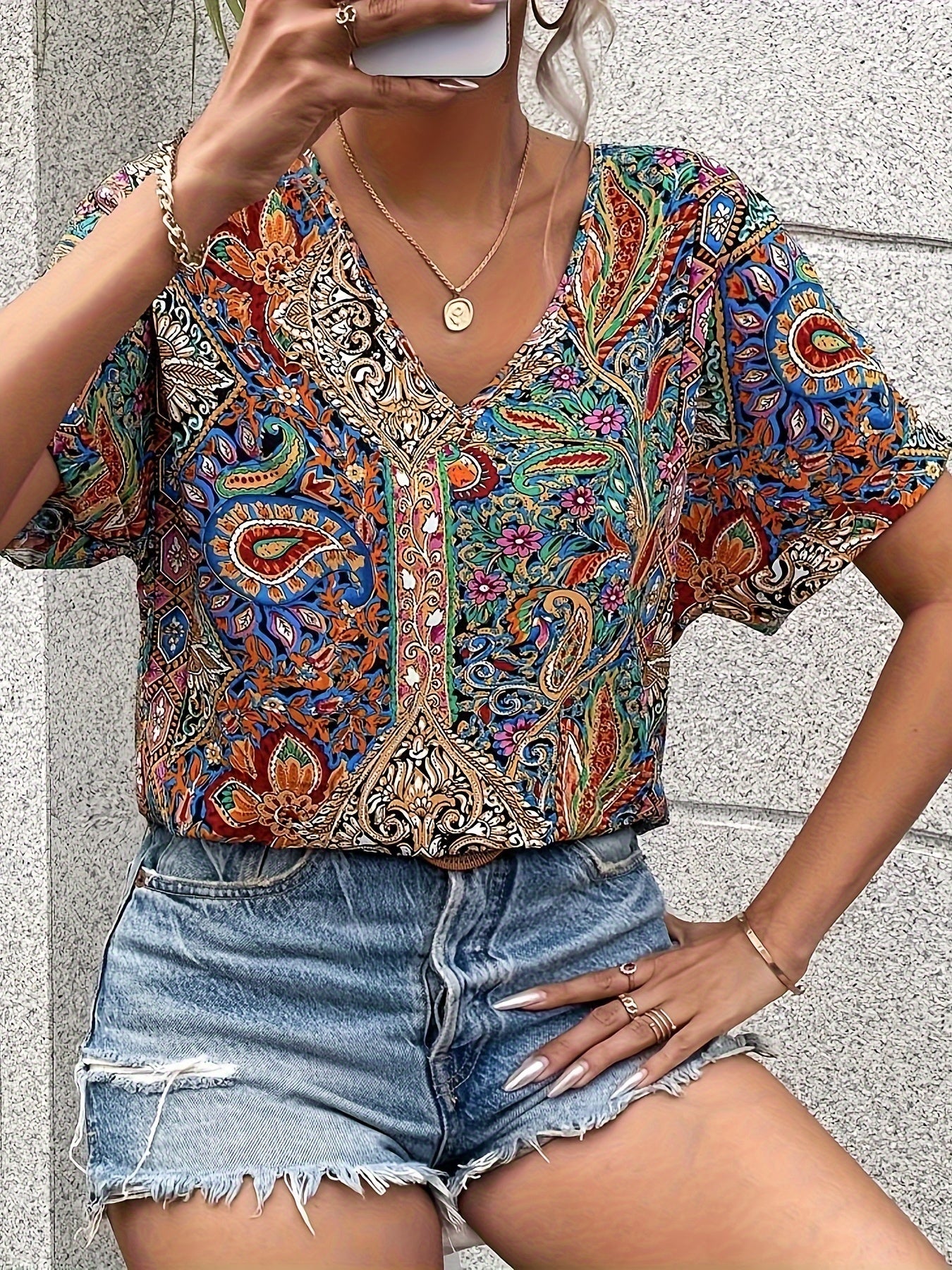 Addison - Vintage Blouse with Paisley Print and V-neck for Women