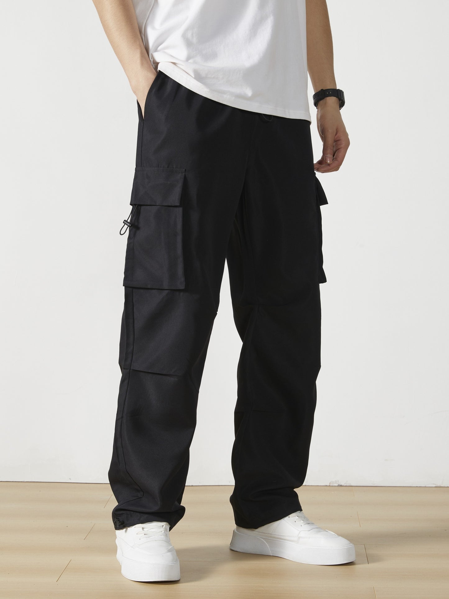 William - Casual Cargo Pants with Flap Pockets and Straight Leg for Men