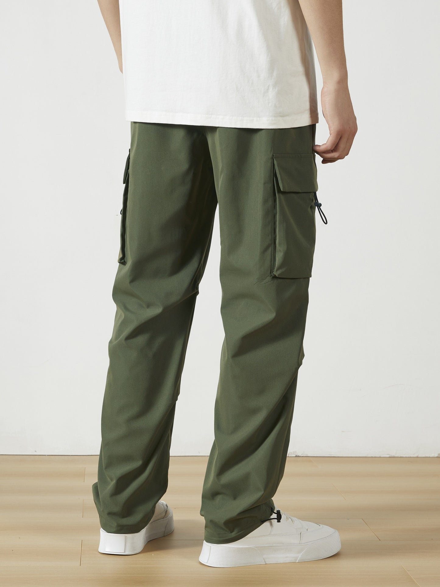 William - Casual Cargo Pants with Flap Pockets and Straight Leg for Men