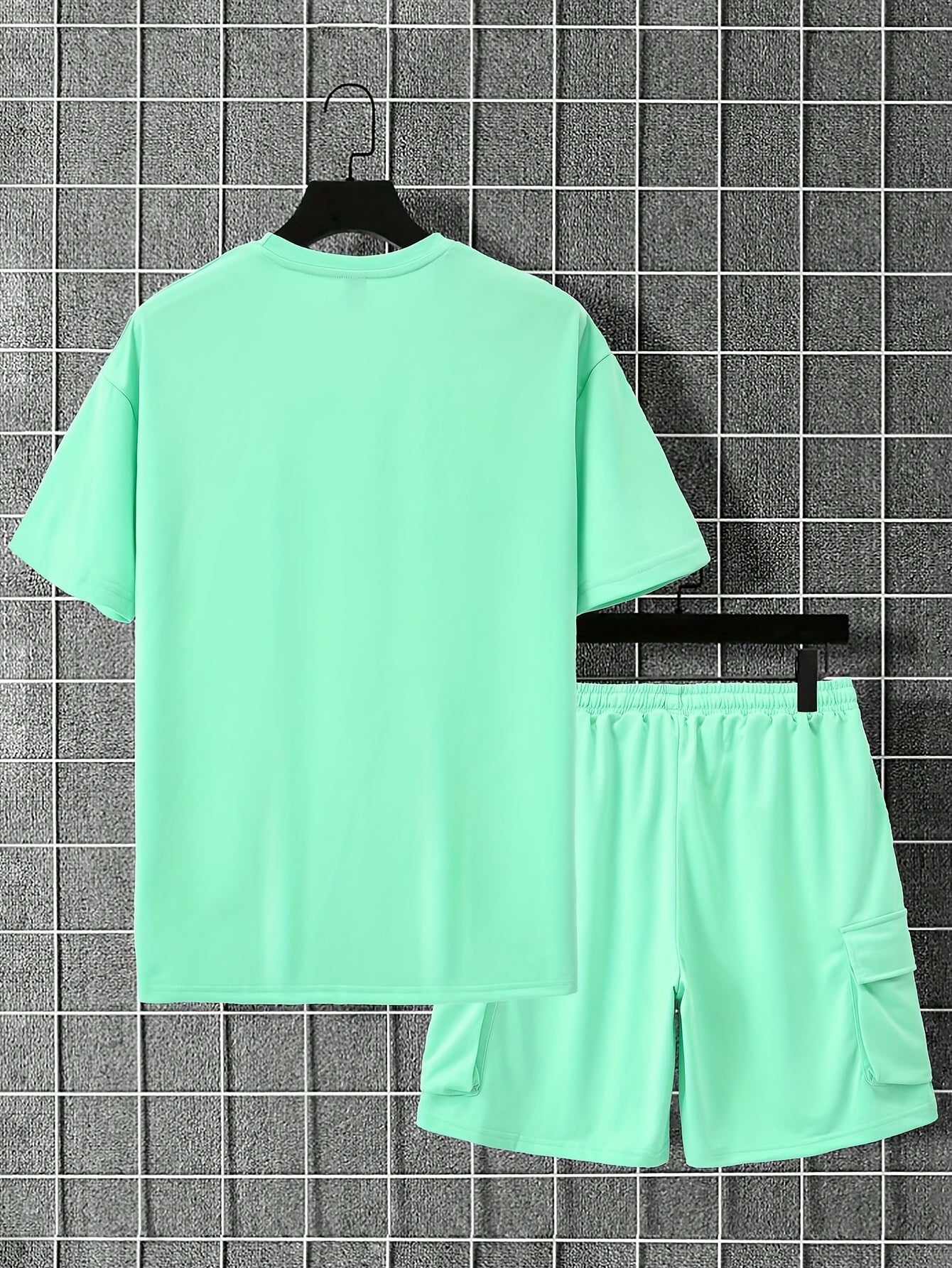 Lucas - Outfit Set with Loose Crew Neck Short Sleeve T-Shirt and Drawstring Shorts with Multi Pockets for Men